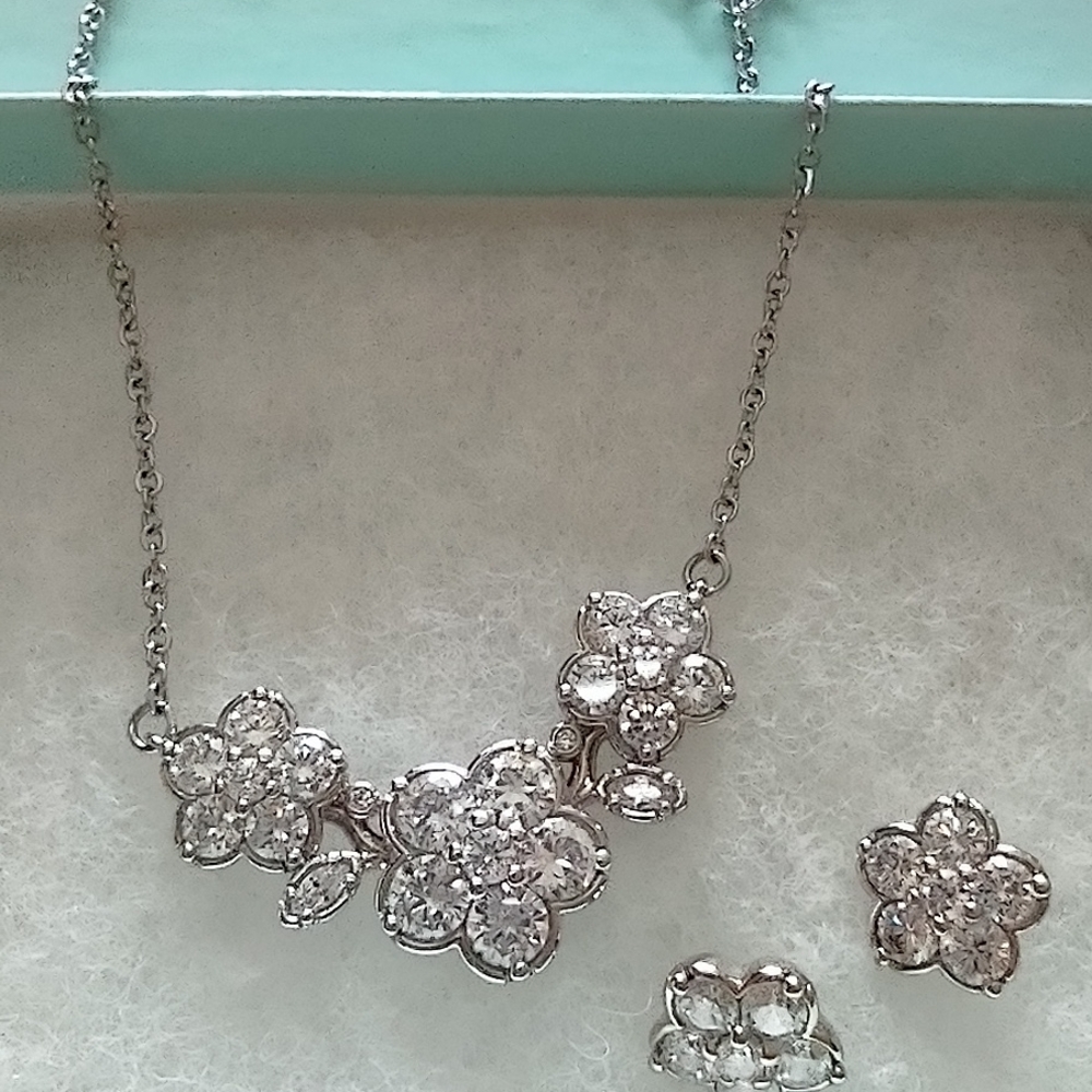 Park Lane Silver Floral Necklace